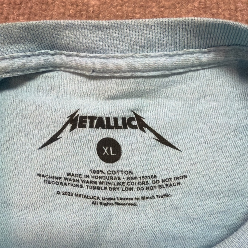 Metallica Aqua Graphic Band Tee (2023) XL 0461 - Picture 3 of 4